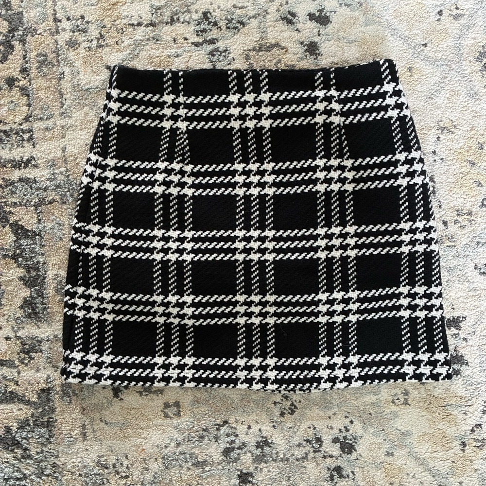 Pink Lily black and white plaid tweed miniskirt size S - Picture 2 of 4